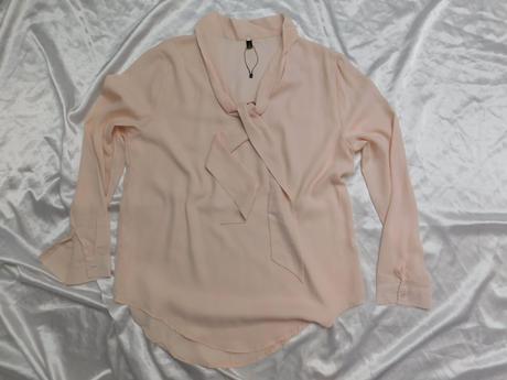 Pekna elegantna bluzka, 42