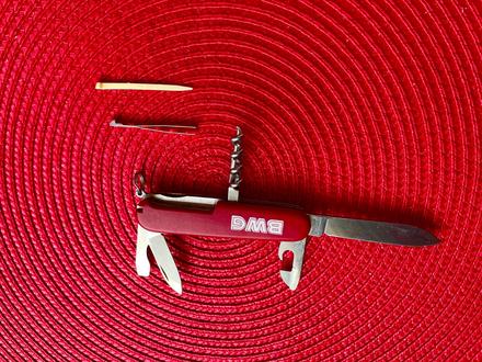 Skladací nožík victorinox,