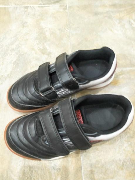 Chlapčenské halovky, 33