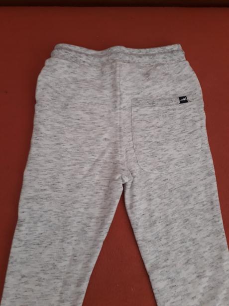 Pekne teplaky pre chlapca, reserved,110