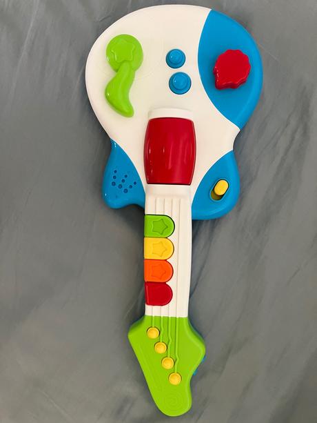 Hračka gitara, 