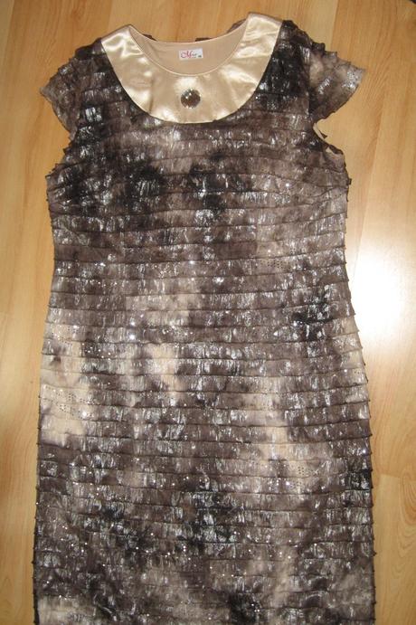 Spoločenské šaty, 46