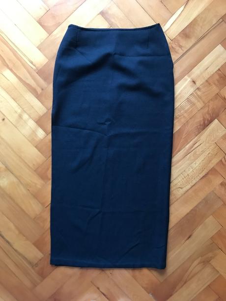 Čierna dlhá sukňa, s