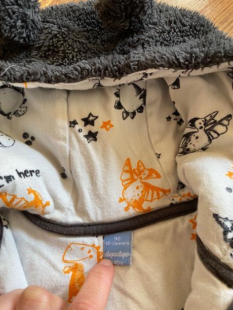 Chlpatá mikina dinosaurus, takko,92