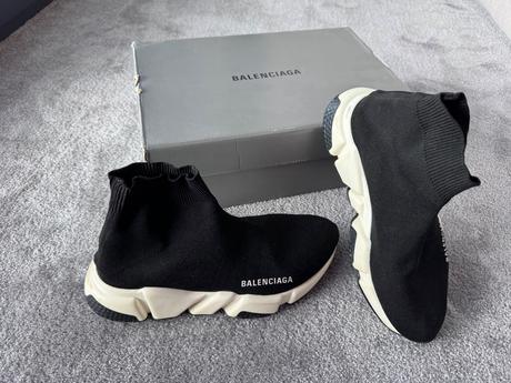 Balenciaga 37, 37