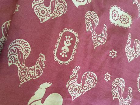 Nosiaca šatka - malinové kohútiky 5, sestrice