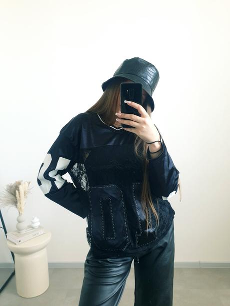 Oversize extravagantný top,