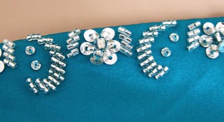 Spoločenské šaty, 44