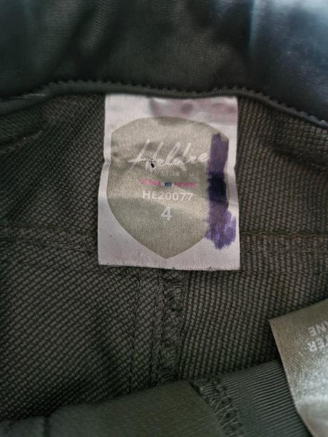 Športové nohavice, 104