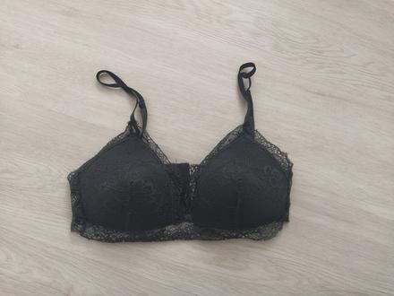 Čipkovaná podprsenka. veľ.s-m, s