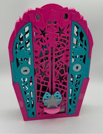 Monster high šatník, 