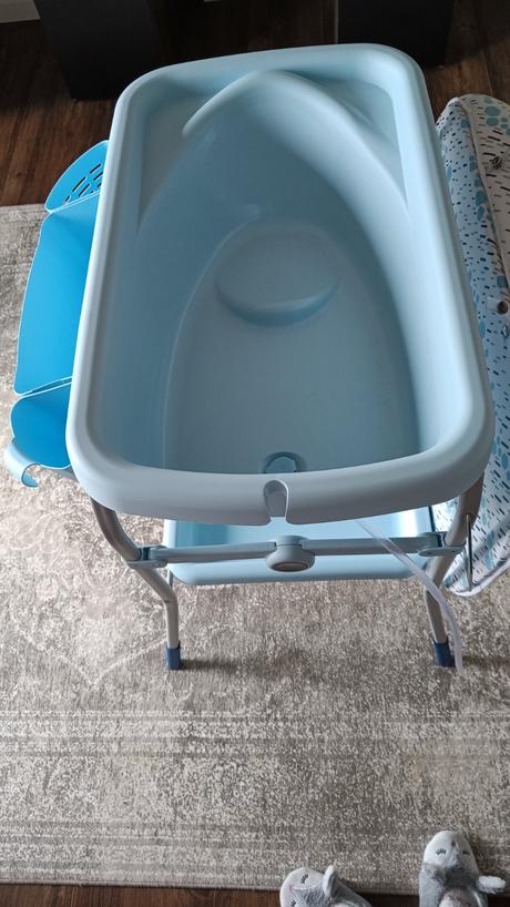 Prebaľovací pult s vaničkou, 