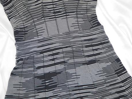 Kvalitné úpletové šaty missoni, s