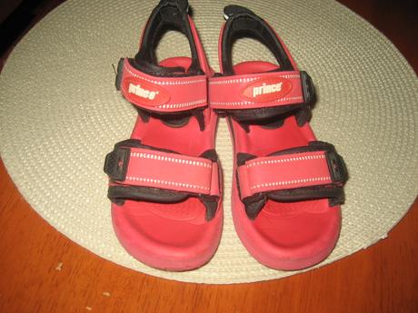 Sportove sandalky, 27