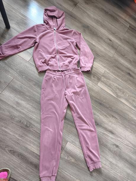 Nádherná velúrová súprava 146/162, lindex,146