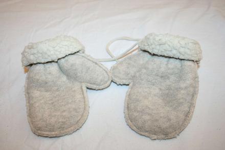 Teplucke rukavicky, 80