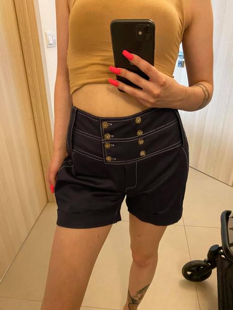 Štýlové dámske kraťasy, 38