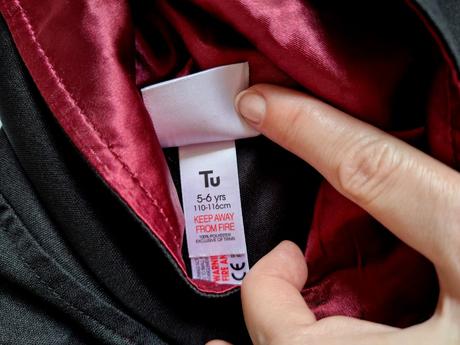 Harry potter deluxe komplet kostým v.110-116, 