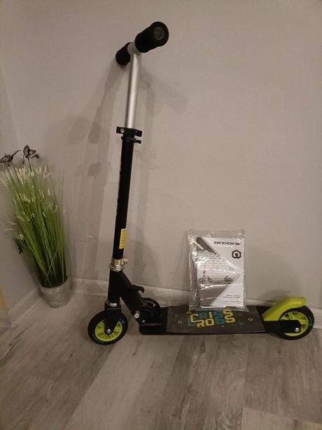 Detska lahka kolobezka arcore crisscross, 