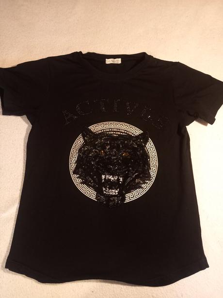 Nádherné tričko, 134