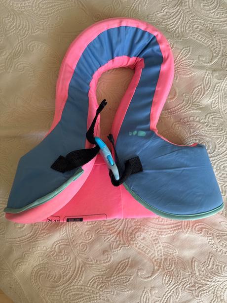Plávacia vesta decathlon, 