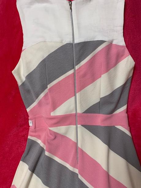 Elastické pohodlné úzke šaty zn. magenta, l / m