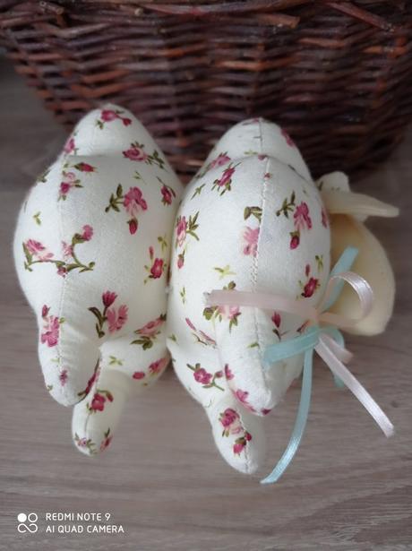 Roztomilá provance vidiecka ovečka super stav, 