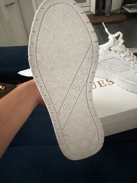 Guess miriam, guess,28