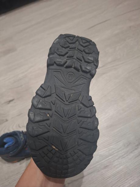 Zateplené modré topánky, 26