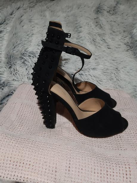 Zara vybijane sandalky, zara,38