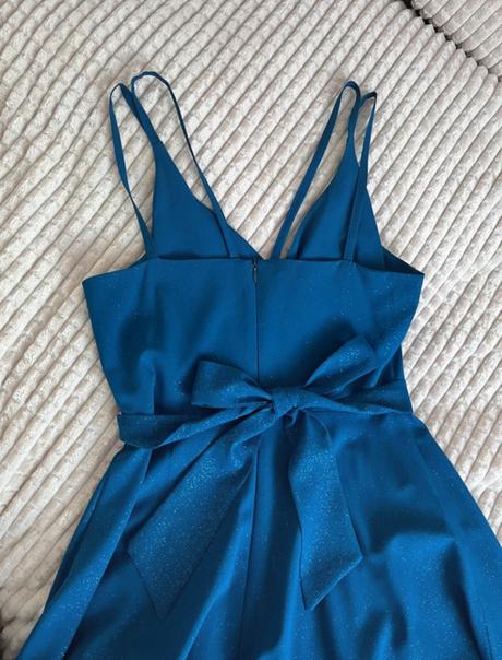 Elegantné dlhé spoločenské šaty, 34