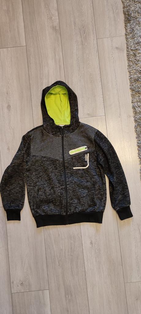 Predám značkové mikiny., 152