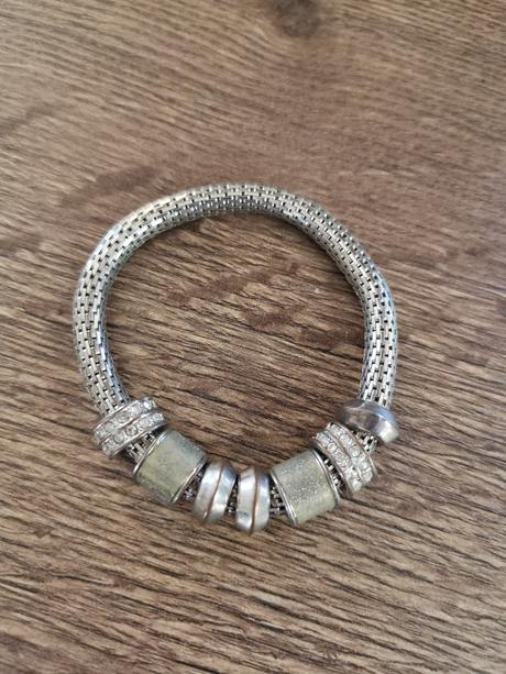 Strieborný náramok, avon