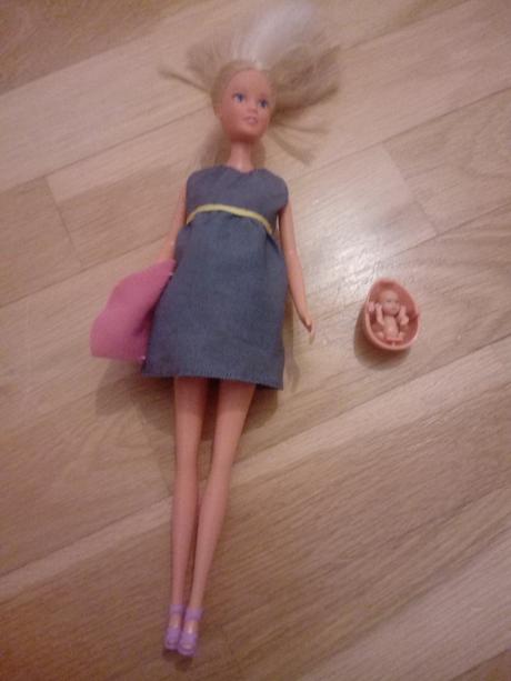 Barbie bábika, 