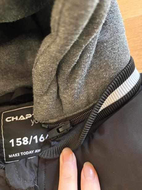 Bunda s kapucňou, chapter young,158