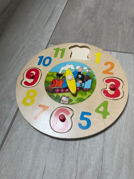 Drevené hodiny na hranie, 