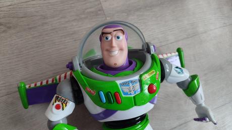 Buzz lightyear z toy story,