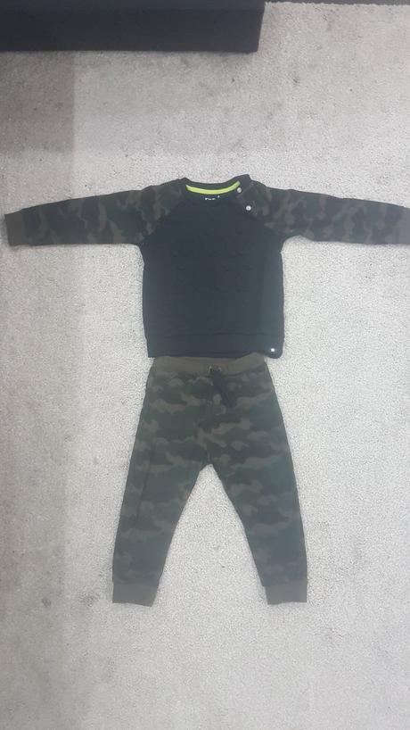 Chlapcenska suprava velk.92, f&f,92