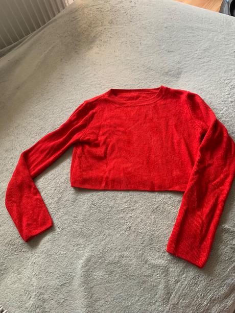 Dievcensky crop sveter, 146