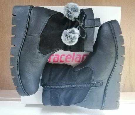 Cizmicky s brmbolcami, graceland,33