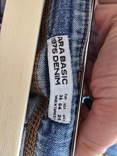 Rifle s vysivkou, zara,36