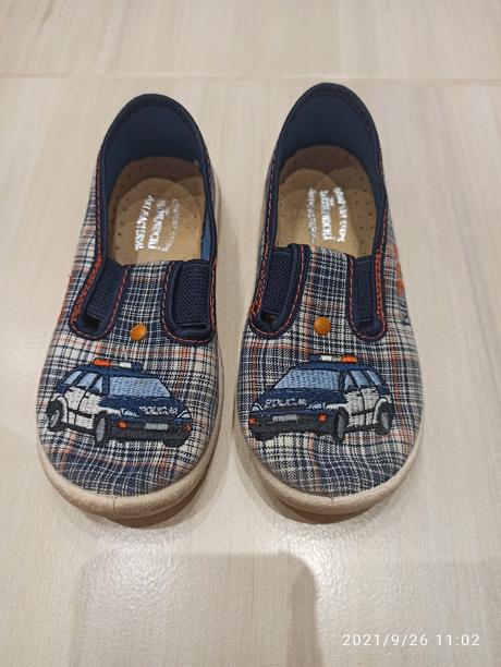 Platenky/papucky s autom, kornecki,25