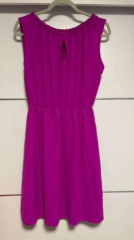 Predám úplné nové cyklámenové šaty, 
