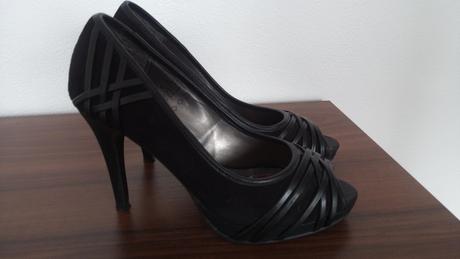 Čierne lodičky na platforme, humanic,38