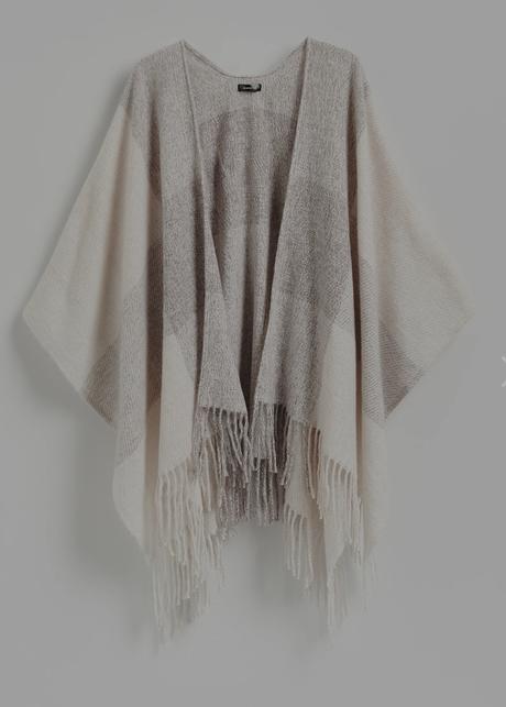 Pončo so strapcami, 