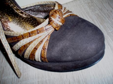 Spoločenská obuv na vysokom opätku, 25 eur, 39