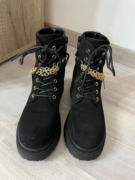 Členkové čižmy, 34