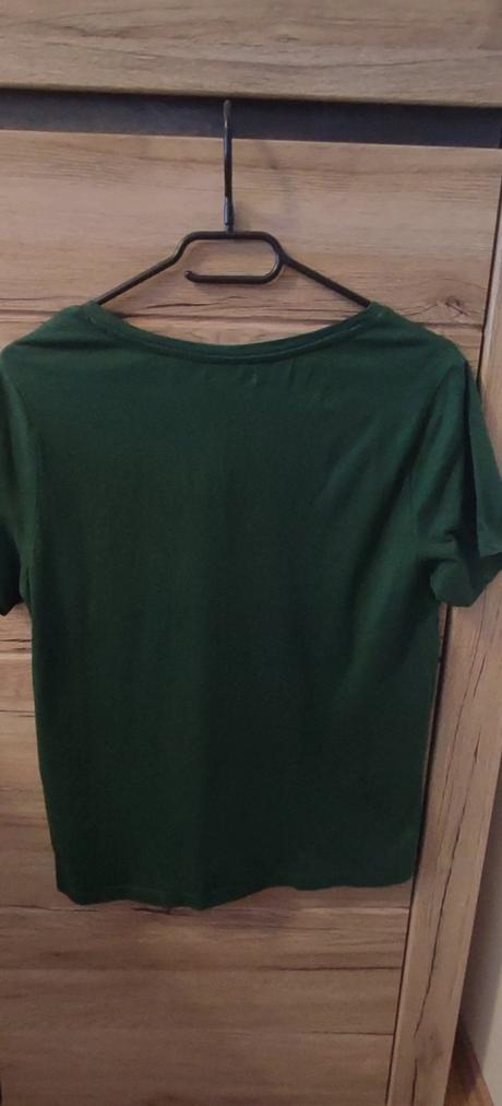 Dámske tričko s véčkovým výstrihom, house,s