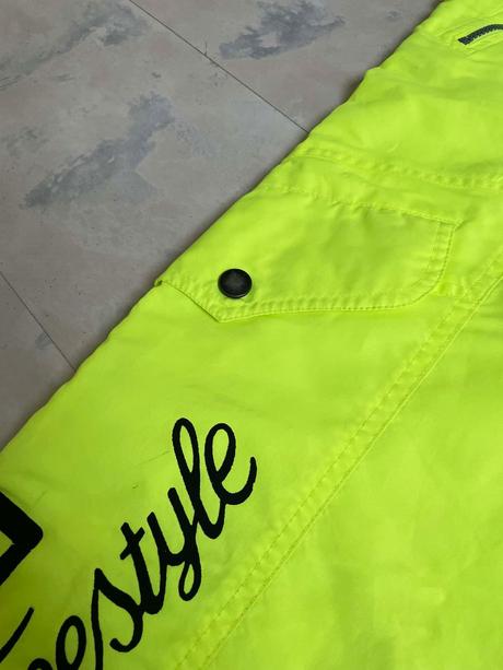 Neónové freestylové otepľovačky, 