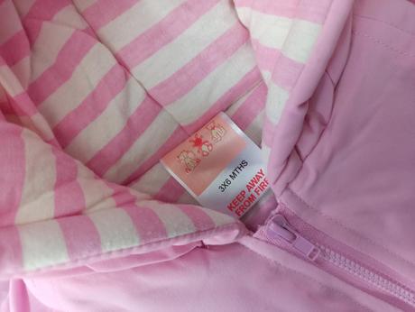 Kombinéza s doplnkami, 68